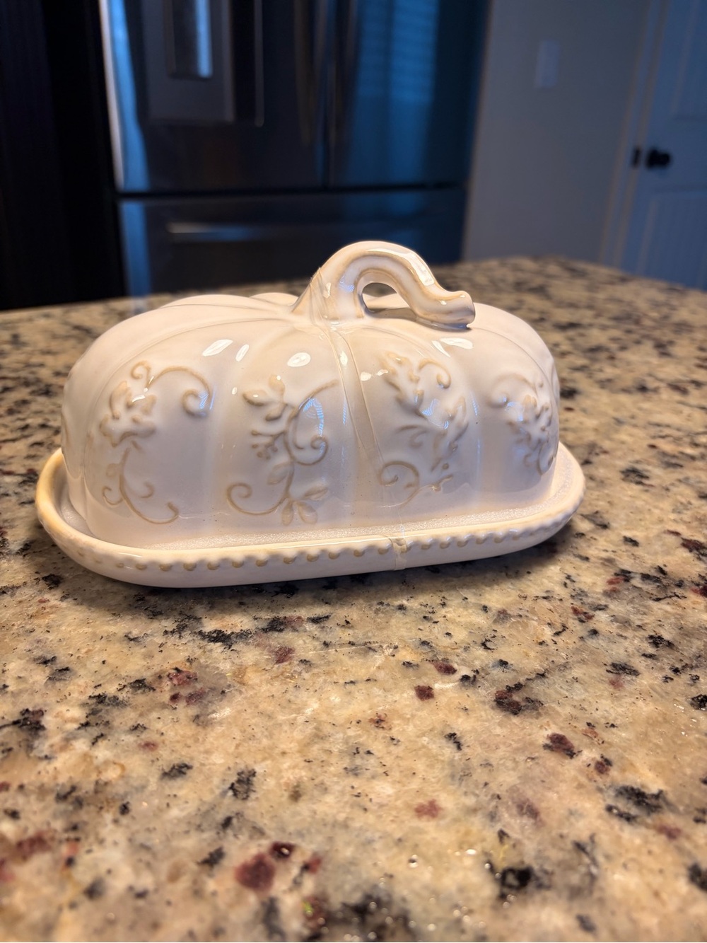 Source Unknown Cream Floral Ceramic Butter Dish with Handle